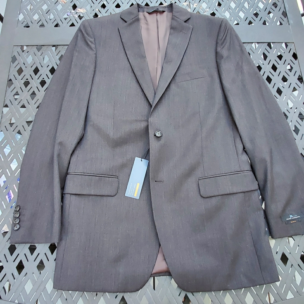 Marc Anthony suit